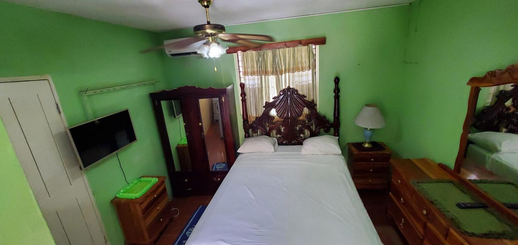 Little Shaw Park Guest House Ocho Ríos Extérieur photo