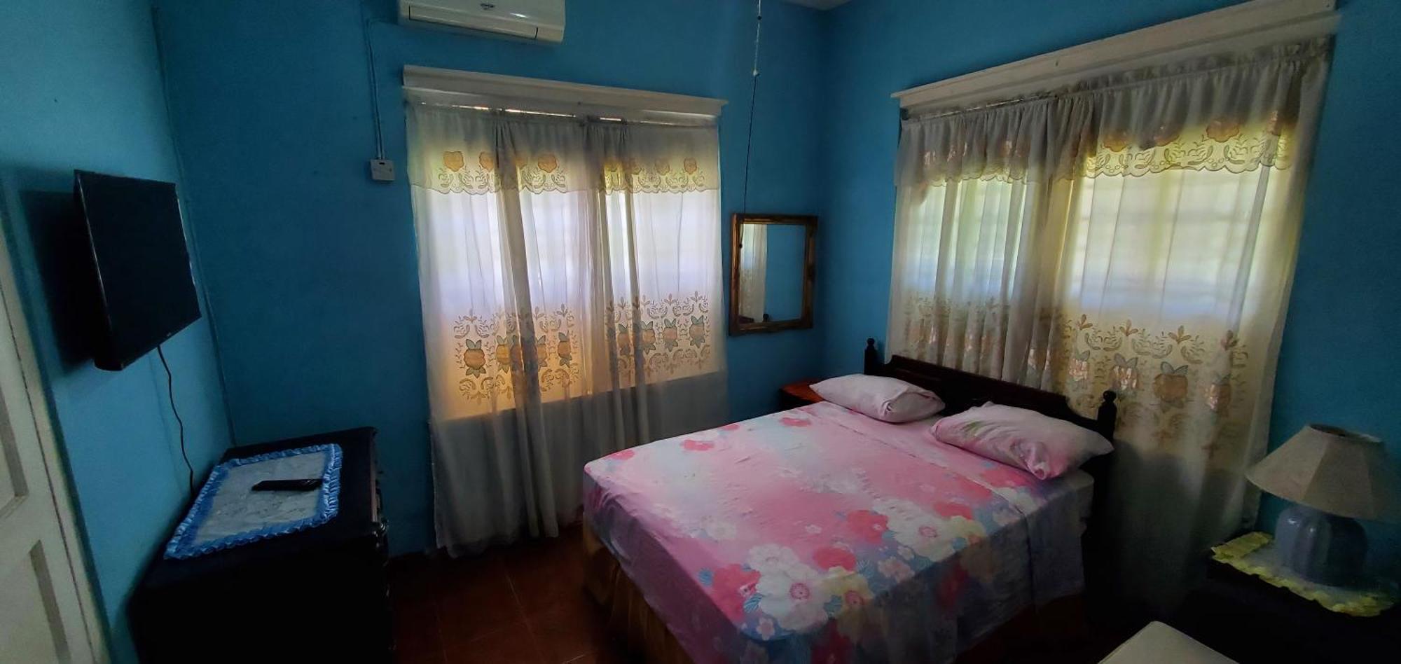 Little Shaw Park Guest House Ocho Ríos Extérieur photo